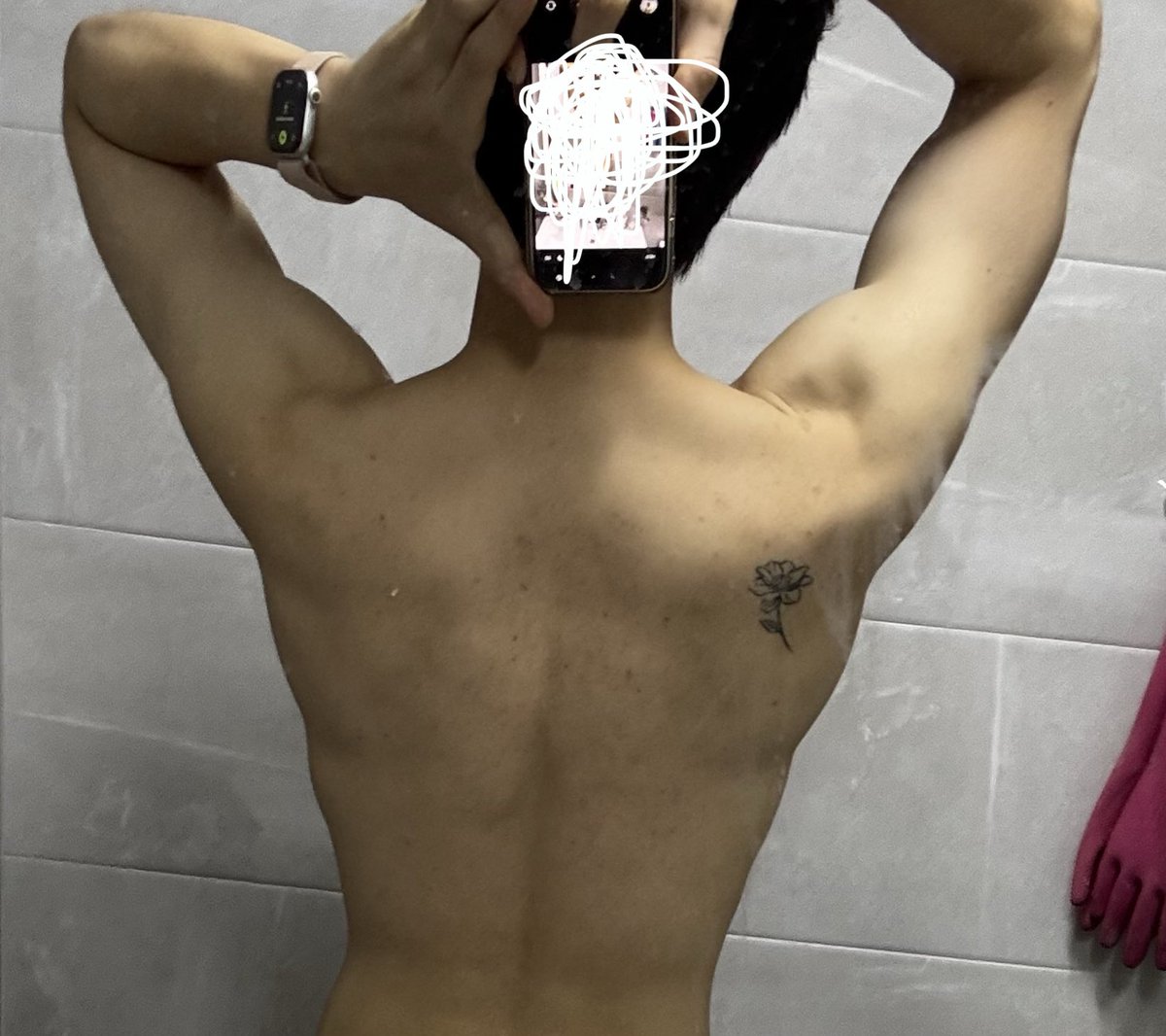 Boom_merlyn's tweet photo. Diet all done! Lost 13 kilos in the matter just two months 💪🏼 https://t.co/V8rLuE4Jzu