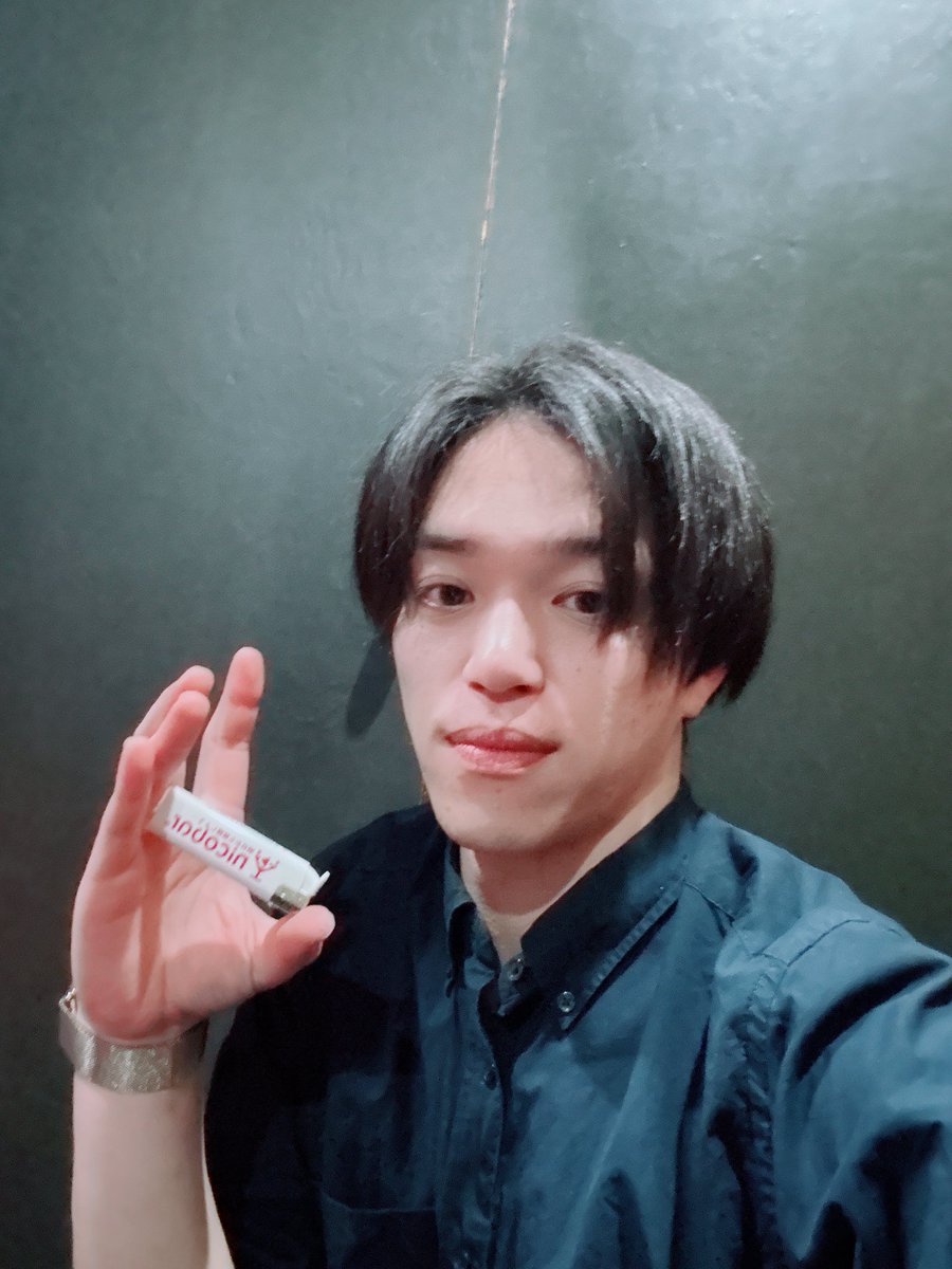 kaitomannicobar's tweet photo. 出勤してまーす
本日はゆき姉バースデーイベント2日目ですよ！！、、みんなでお祝いしようぜ✌️ https://t.co/o9FC2jYJkZ