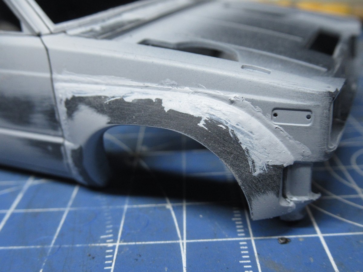 gr16089920's tweet photo. #All_That_Competition_Car2026
#スターレット #KP61 #ハセガワ #プラモデル
RX-7カブリオレも完成したので
本格的に浅野さんとこのKP61を始めました🙂
このKPはビス留めオーバーフェンダーが
パテ等でボディと一体化しているので
キットの方もパテ盛って整形中です。
ちょっと時間かかりそう・・・ https://t.co/42B7H7UYYw