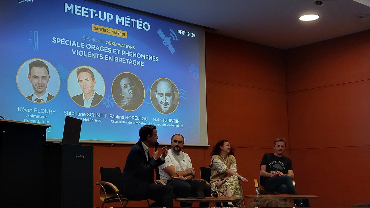 AlexisJannot's tweet photo. #FIMC #FIMC2026 #meetUp #Rennes On poursuit avec la conférence Spéciale Orages et phénomènes violents en Bretagne avec @Meteorage__. @Steph_Meteorage @Forumeteoclimat @MeteoBretagne @kevinfloury https://t.co/JzMrG0U8Pw