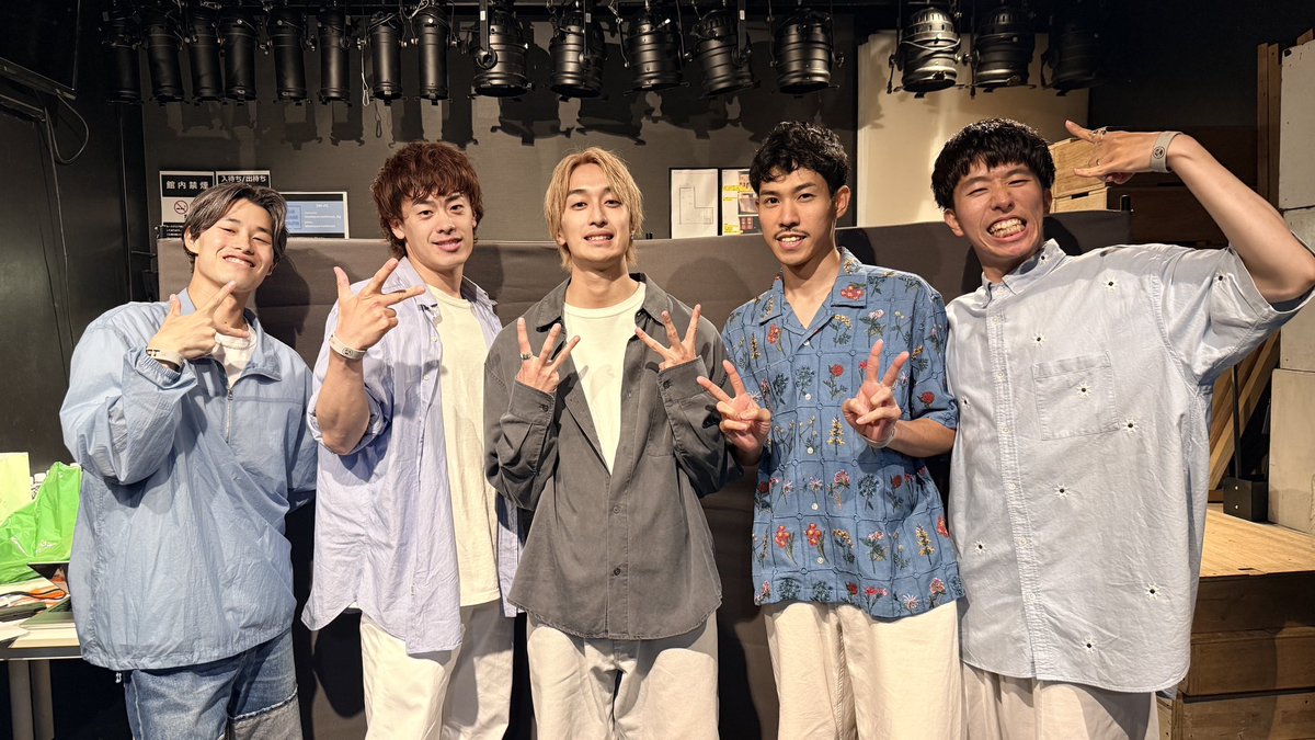 Hoodiefamfam's tweet photo. とりいそぎSHOT LIVEお越しいただきありがとうございました！！
いかがだったでしょうか？？
感想どしどしお待ちしております！
#hoodiefam #shotlive https://t.co/eB17eoZxGA