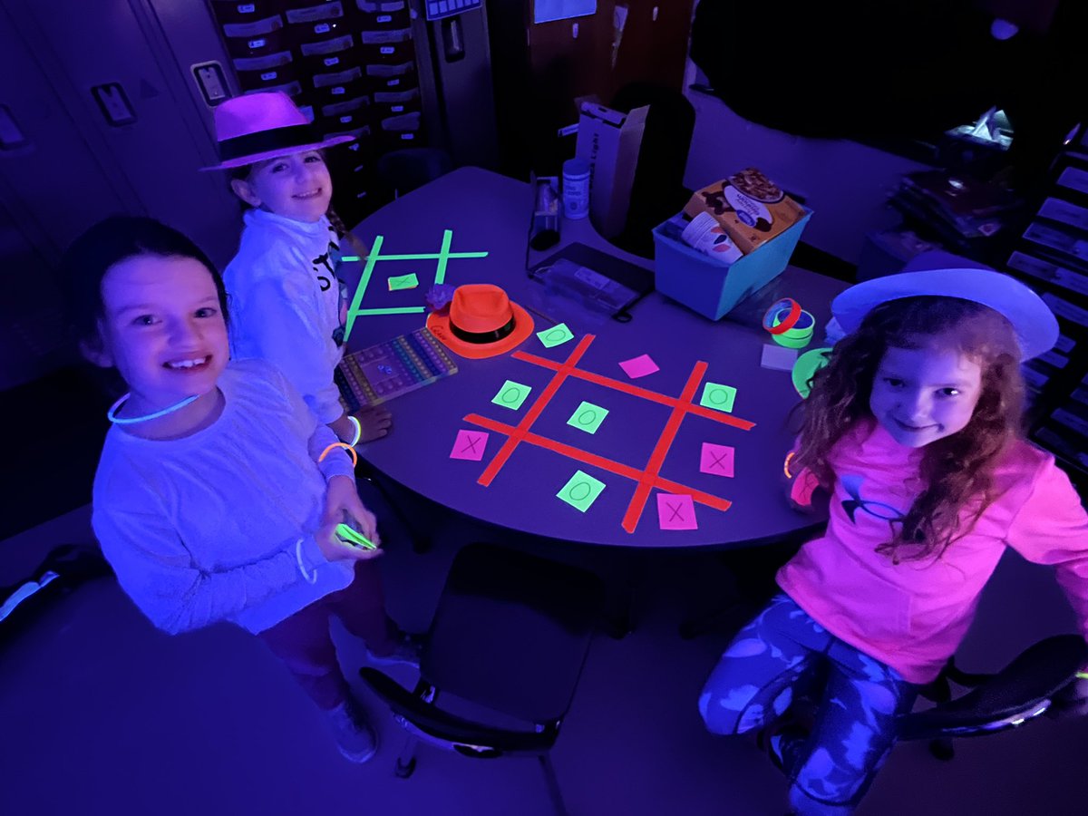 KiserClass's tweet photo. Glow Day FUN was shining bright!

From neon colors to glowing smiles, our classroom was lit with excitement and learning!

Hands-on activities + high energy = a day to remember! 
#GlowDay #LearningIsFun #SecondGradeMagic https://t.co/JLb14iMZDF