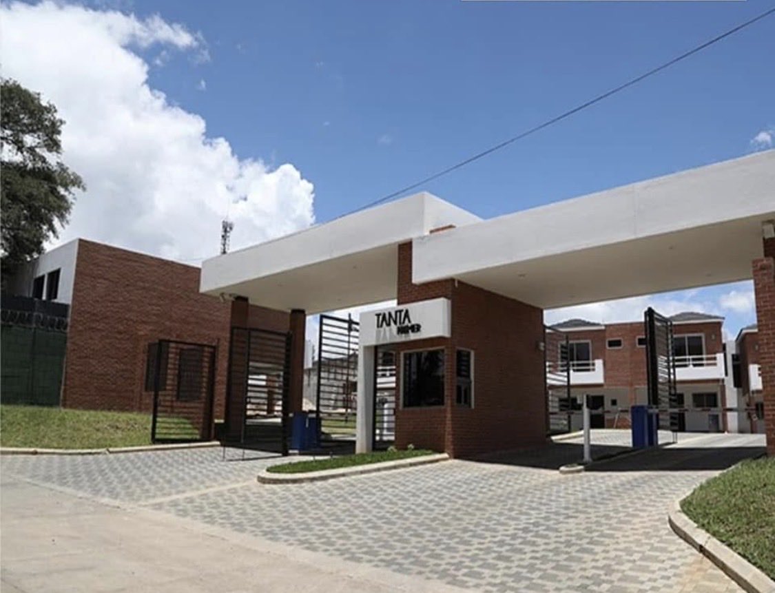 BienesAR's tweet photo. Casa en Tanta Premier 
Cuchilla del Carmen Santa Catarina 
Pinula 
3 habitaciones 
2 parqueos Q6,000
Información 41044595
#casa #casaenalquiler #pinula 
#Guatemala https://t.co/SwOrueG1DY