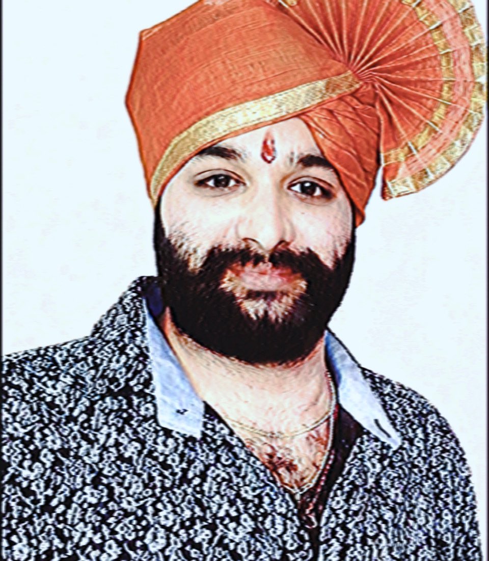 0001Siddharth's tweet photo. #NewProfilePic https://t.co/lpcYim8sVe