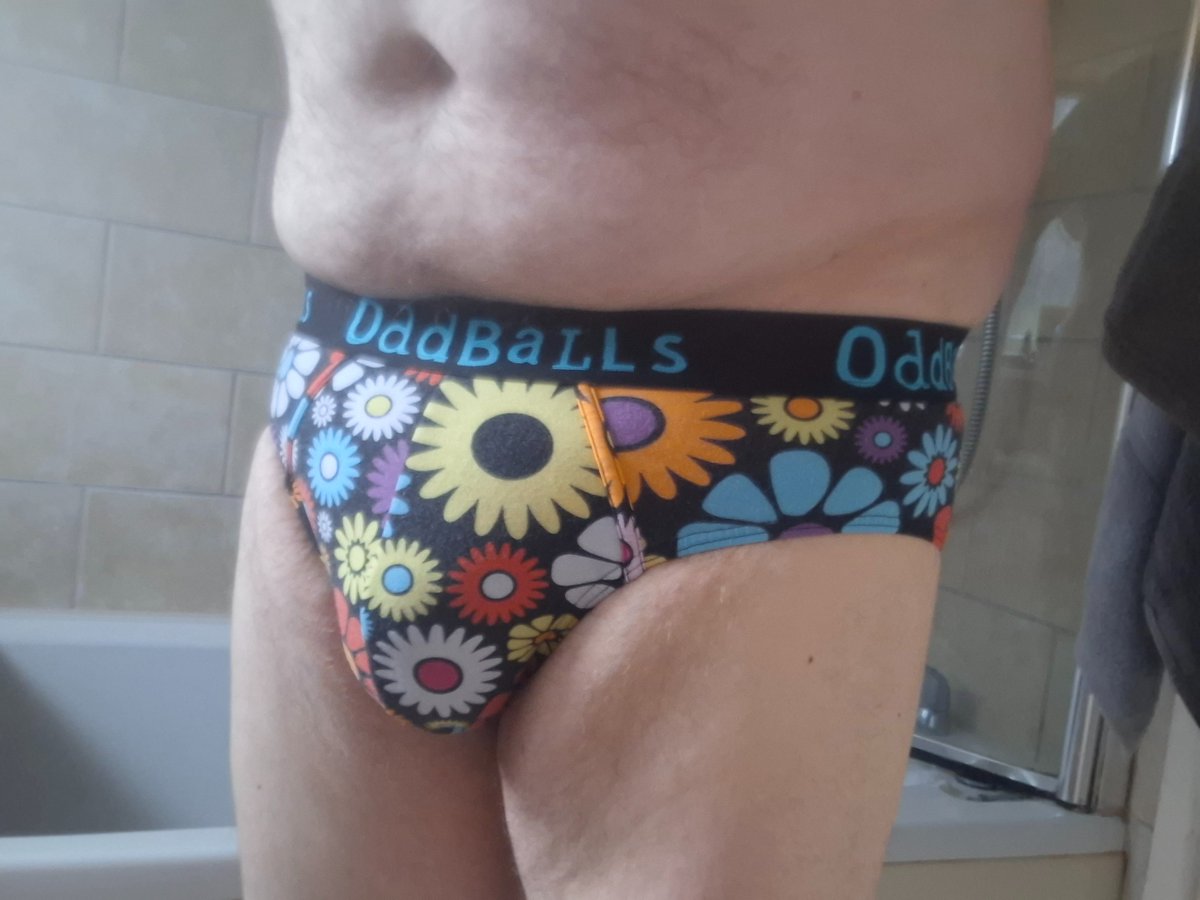 chubbycub69_1's tweet photo. These ones today, if you were asking. #oddballs #briefs https://t.co/szcaaSah3C