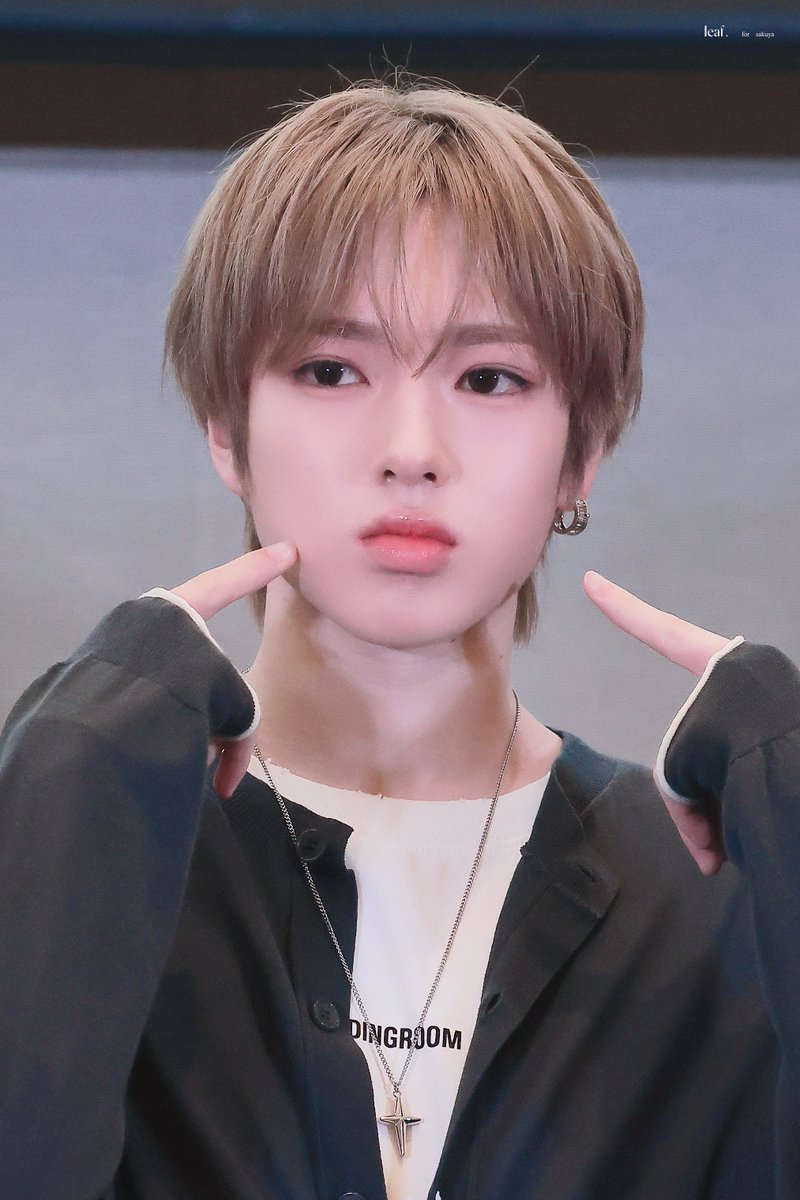 𝐥𝐞𝐚𝐟 tweet media