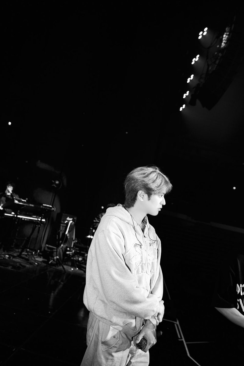 iKON GLOBAL iKONIC tweet media