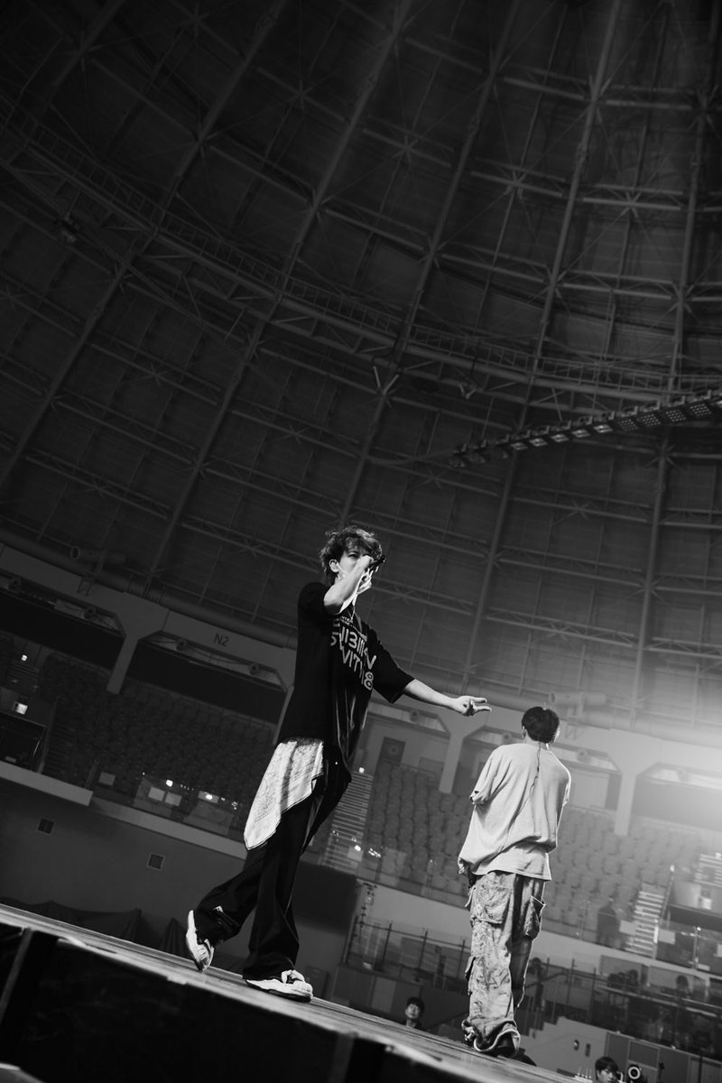 iKON GLOBAL iKONIC tweet media