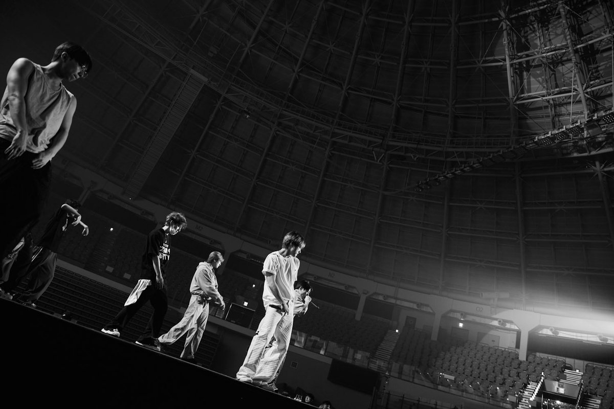 iKON GLOBAL iKONIC tweet media