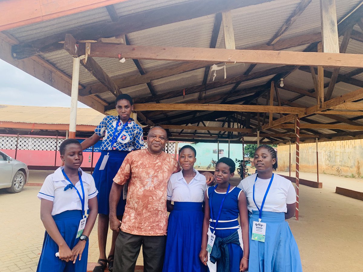 BiologyBri51873's tweet photo. 🧬🌍 We engaged a respected elder in our community and shared our Biopad vision for @GSTEP_GH 2026 🌱

Their advice and encouragement continue to inspire our journey toward community impact 🏆
#GSTEP #GSTEP2026 #GSTEPChallenge #STEMwithoutBorders https://t.co/iM0w7HzxSt