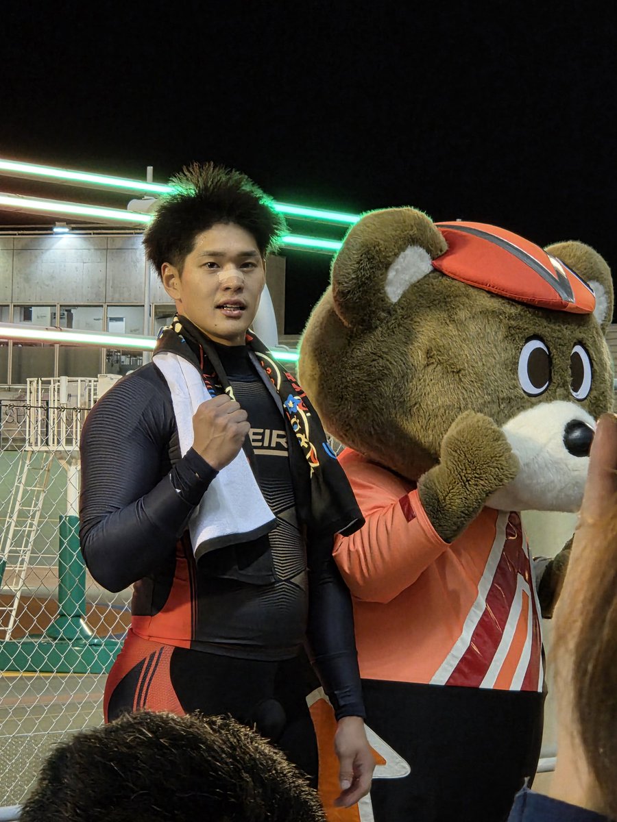 BOSSloyd12's tweet photo. 五稜郭杯も今日で準決勝
あっという間に記念競輪終わっちゃうなぁ
今日も仕事終わったら現地観戦だー！ https://t.co/HnO0ZUMEF6