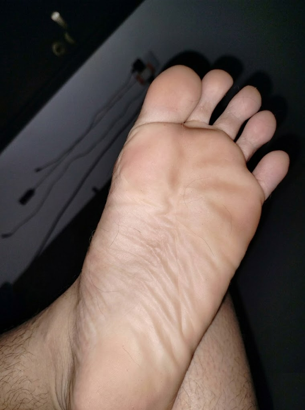 DomChefeXJ's tweet photo. How I longed for a massage, how I longed for a sub to lick my feet.... 🫤
#findom #paypig #cashcow #humanATM #whalesub #finsub #alpha #findomdrain #cashslave #footfetish #slavemaster #fetish https://t.co/jm7lDqnrf9