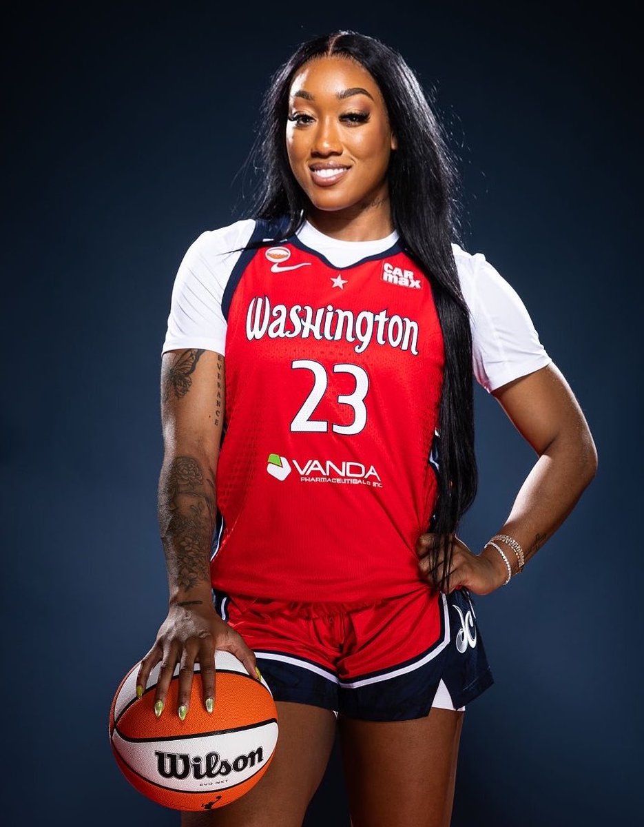 I talk hoops 🏀 tweet media