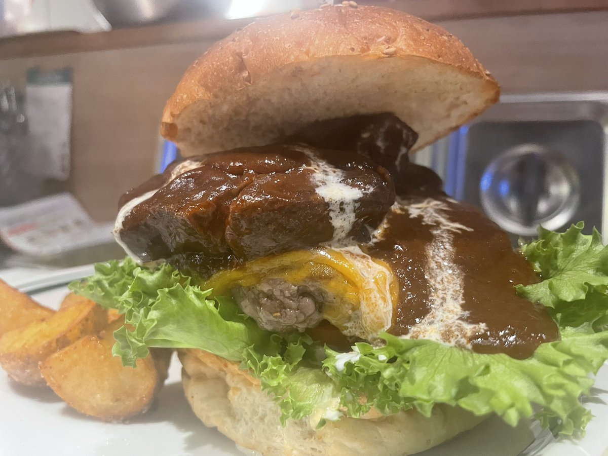 CHILLAX BURGERS &WINE チラックス 池袋グルメバーガー ハンバーガー tweet media