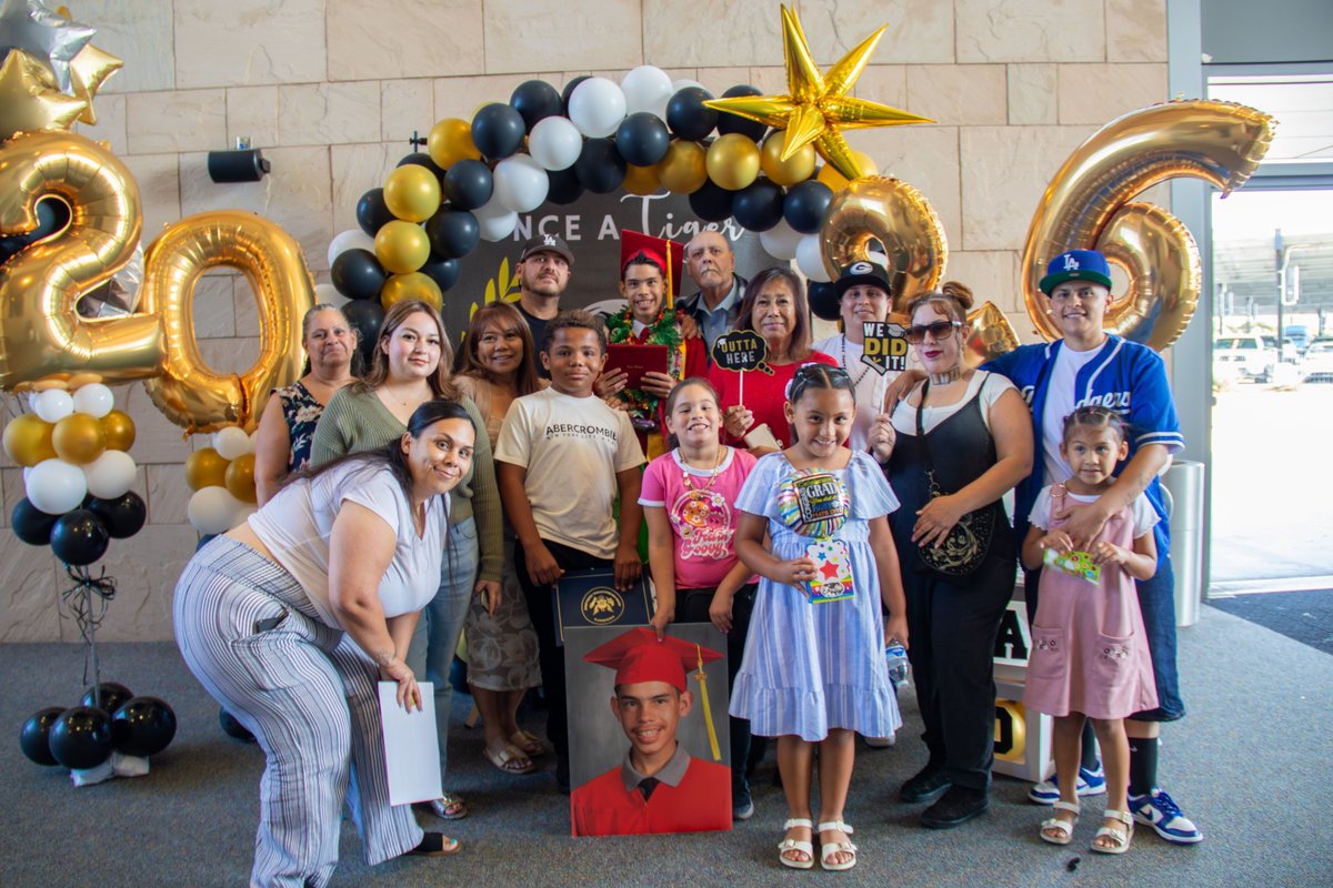 AnaheimUHSD's tweet photo. 🎓 Congratulations to the Hope School Class of 2026! 🐯

Today, we celebrate the graduates of Hope School and honor the resilience, growth, and accomplishments that have shaped their journey.
Congratulations, Hope School Tigers! The entire AUHSD community is cheering you on. 💛🖤 https://t.co/OPMlDHOEgN