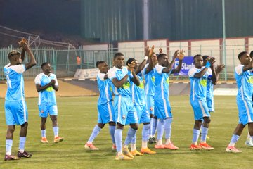 fmkabalega's tweet photo. . @KitarafcHoima advanced to the @FUFAUgandaCup final after a 1-1 aggregate tie, clinching it on away goals following a tense second-leg draw against defending champions @VipersSC .
๐ธCourtesy
#StanbicUgandaCup | #VIPKIT
#PrideOfBunyoro #KabalegafmUpdates https://t.co/pJZMXafRoM