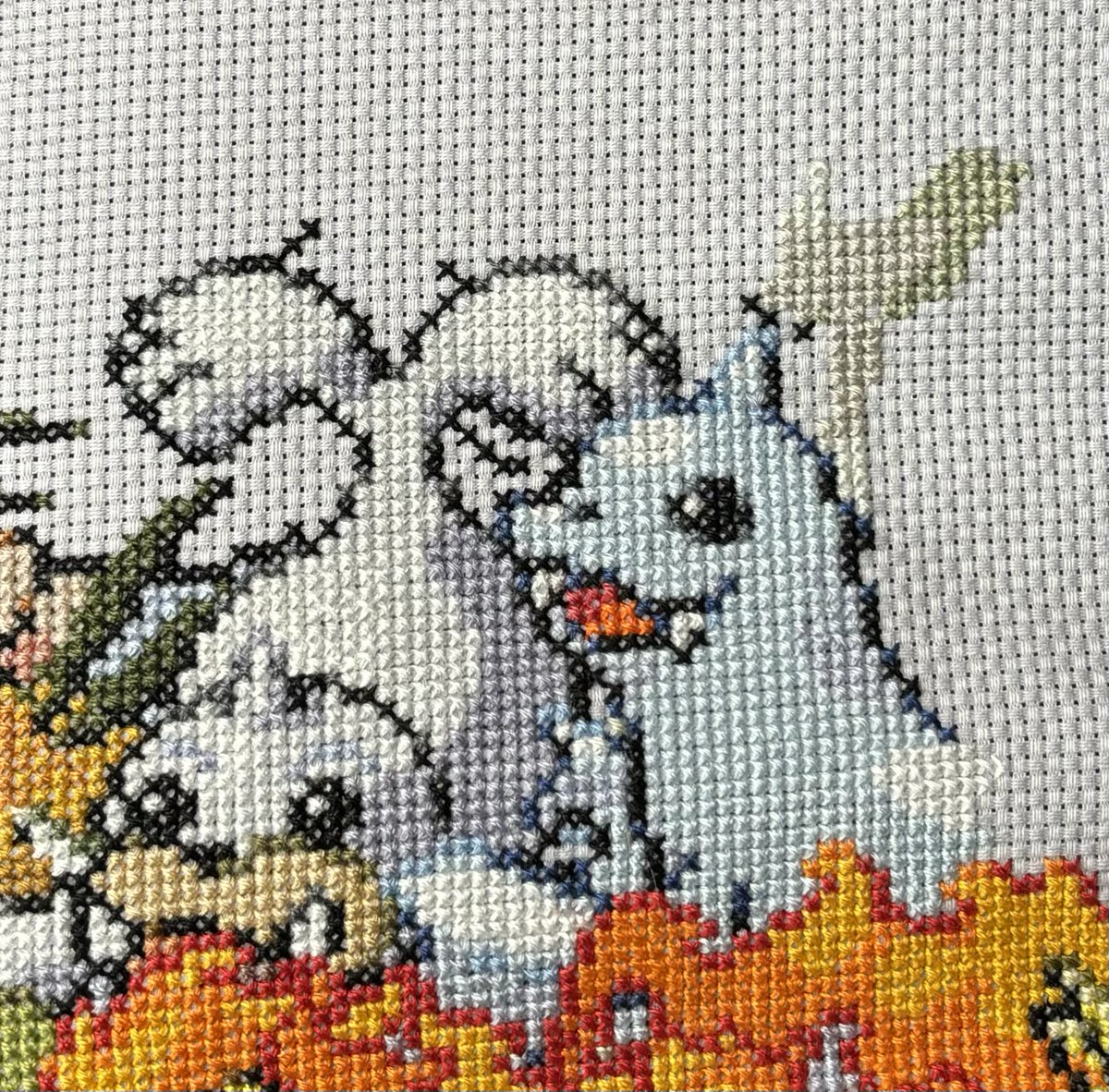 3ikuy3's tweet photo. ポケモン第1世代の進捗です
パウワウ&amp;ジュゴン
間違えて隣のポケモンの一部も刺してしまったぁ https://t.co/KPadsHKf9D