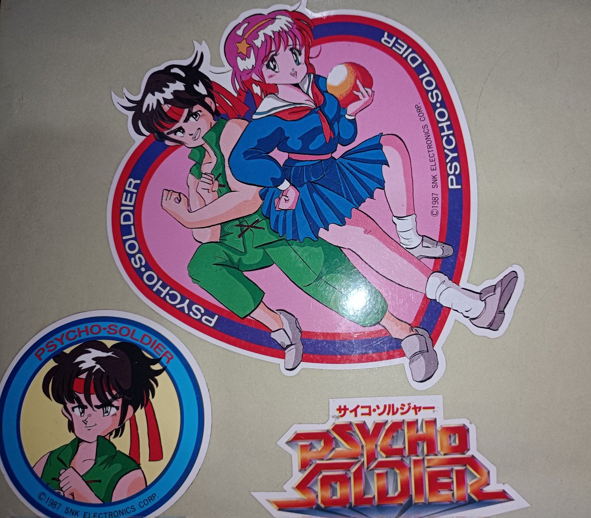 サイコソルジャーのシール アテナ顔シールをゲーセンノートに貼った