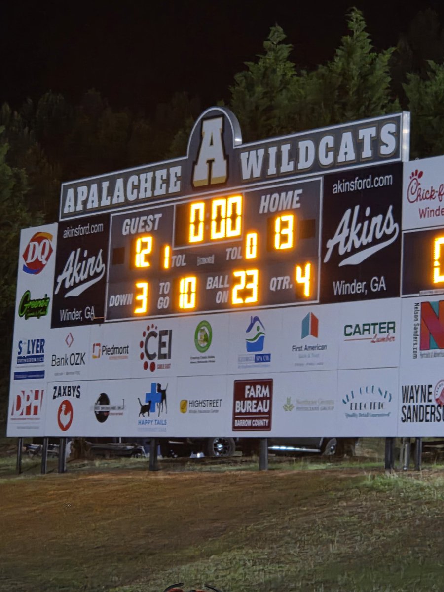 ApalacheeFB's tweet photo. #WILDCATSWIN
40 yard FG from K Ronaldo Vega to win it at the end! Great way to end the spring! https://t.co/WuxBFauBnJ