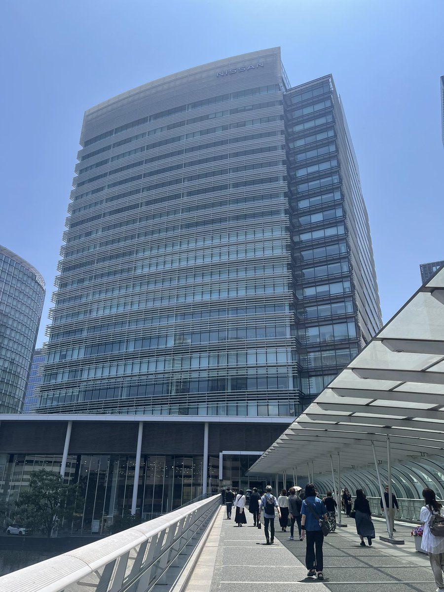 ホリ tweet media