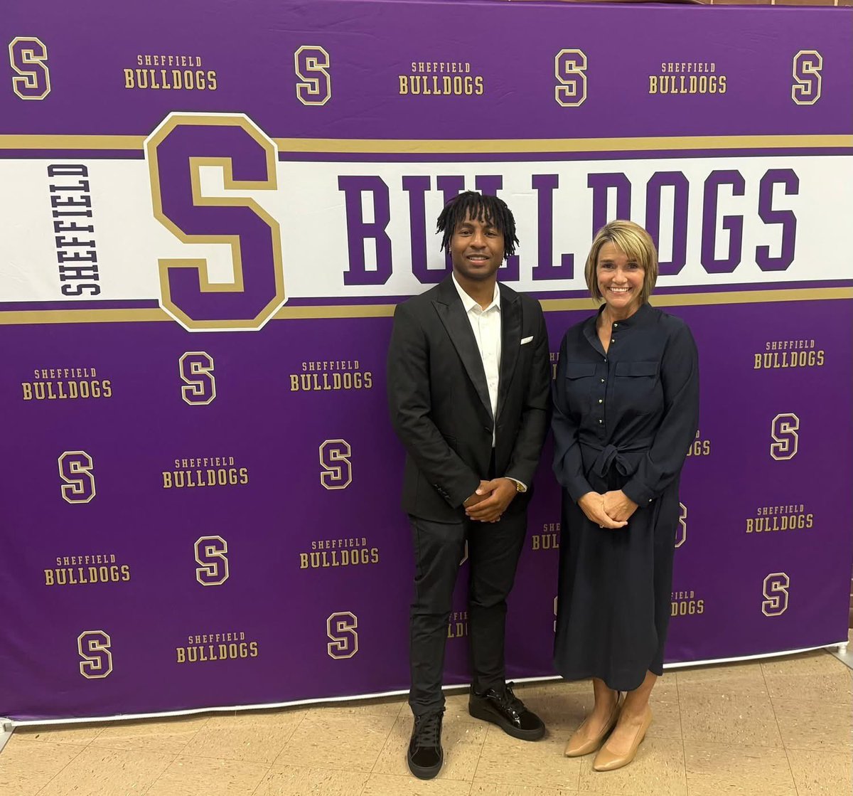 sheffieldmbb's tweet photo. Our leader! Welcome Coach Duke Taylor! It's a great time to be a Sheffield Bulldog! 🐶💜💛 https://t.co/BVvpGkHu0B