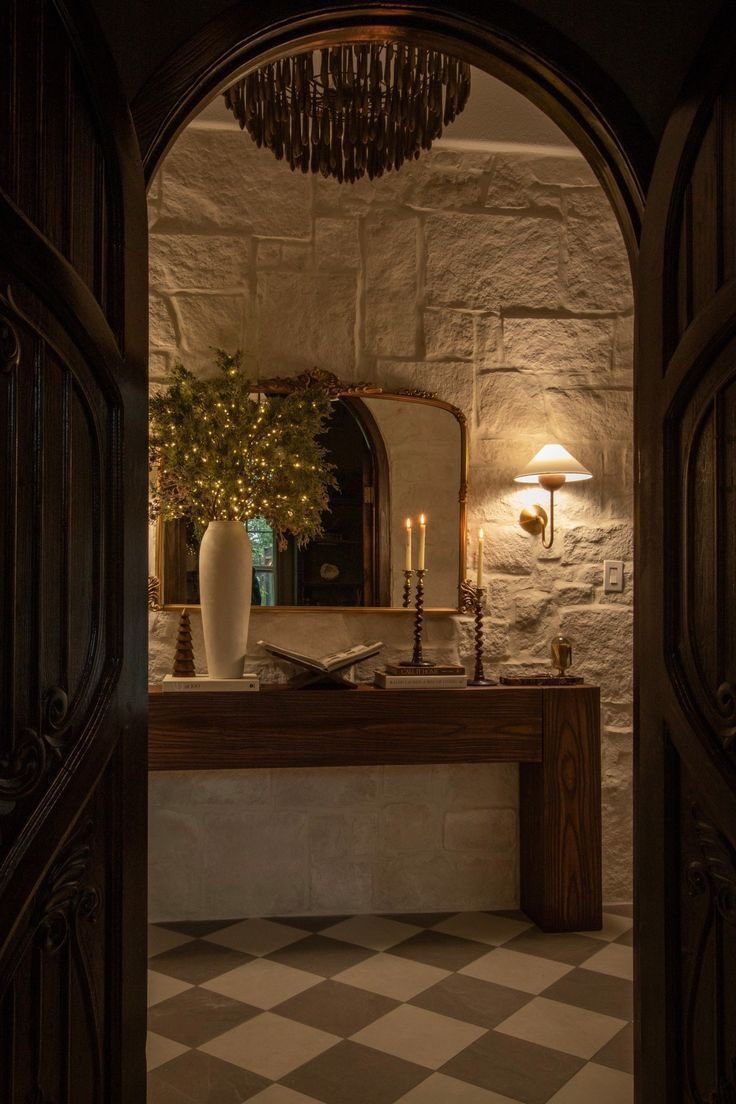 silenttearthh's tweet photo. why have we stopped making arched doorways in interior design??? https://t.co/BgCQQAVLoX