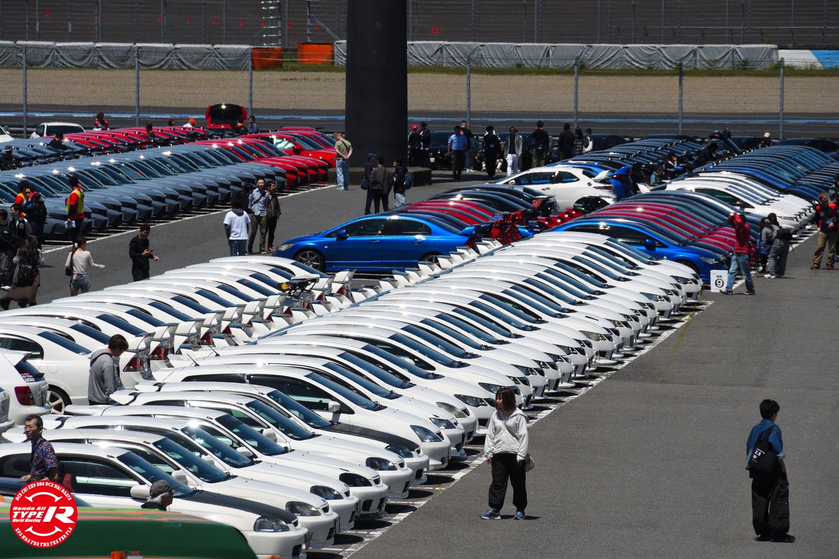 kobus_event's tweet photo. どこを見てもType R

#HondaAllTypeRWorldMeeting
#HondaAllTypeRWorldMeeting2026 https://t.co/cicsMy5SqB