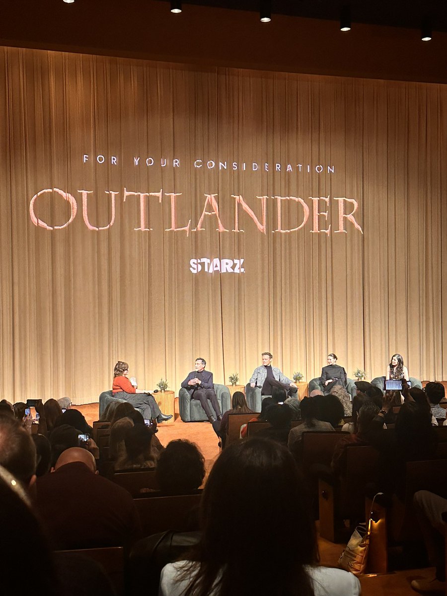 jeffconway's tweet photo. What a beautiful series finale! ❤️ @Outlander_STARZ @SamHeughan #CaitrionaBalfe #FYC https://t.co/o0eahgHzsX