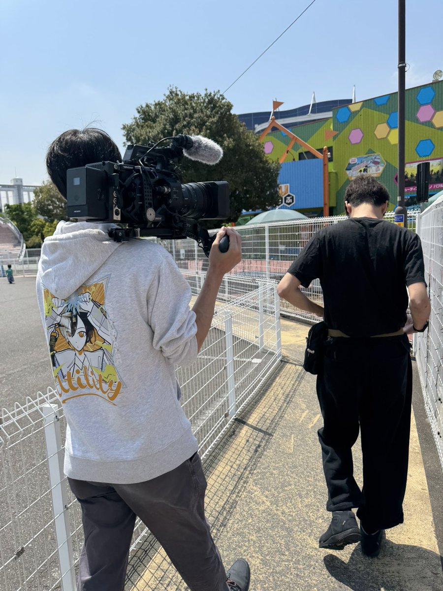 _・) tweet media