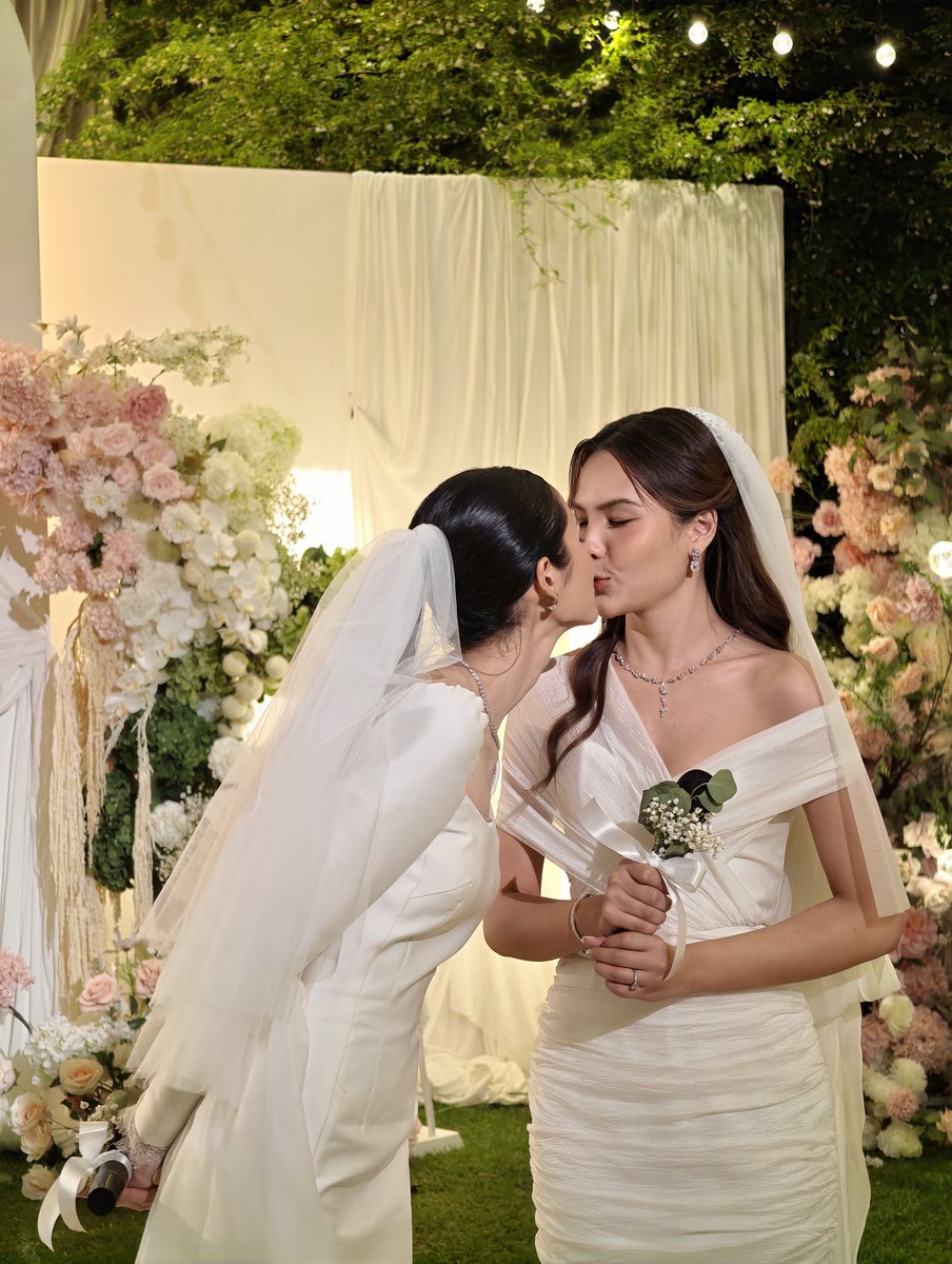 hometown_TH's tweet photo. จูบนี้โดนมั้ยน้อ ตอบถูกมีคลิปเป็นรางวัล 🤭 

HOMETOWN ROMANCE EP7

#คุณแฟนบ้านนอกEP7
@Lookmheewang @sonyasarann https://t.co/Ku3jVkXdKT