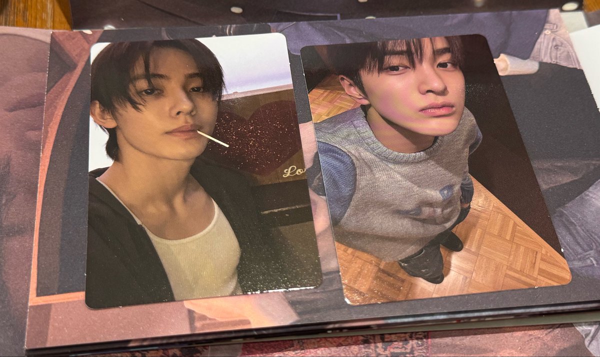 Mat__li's tweet photo. 처음깐 앨범 두 장에 엄앤안? 앙나 사랑하죠,, https://t.co/OKTjIgFg3z