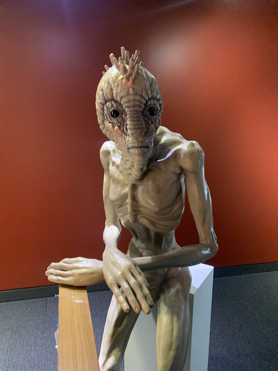 mrphoquette's tweet photo. This is who greets you when you go to the tiff reference library https://t.co/nhP2l334Pd