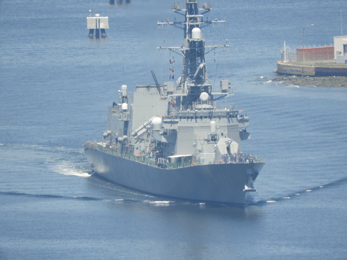 護衛艦「おおなみ（JS Oonami, DD-111）」Y3から出港、一度沖に出て