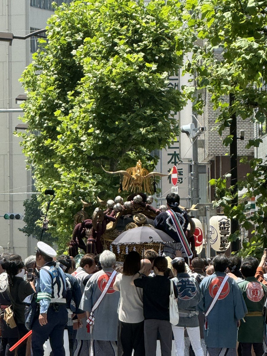 kourin0125's tweet photo. 真夜中の心霊1日目…めちゃくちゃ良かった場所だったのに
電波弱者過ぎて💦🙏オプチャにお写真乗せておきます🙌

案内して下さったじゅりちゃん＆ねずさんありがとうございました😊✨🙏

迷子になってたらお神輿に遭遇✨️ ラッキー( ¨̮⋆)
(そんな事を言ってる場合じゃない👵(笑)) https://t.co/NQVOvRRIFw
