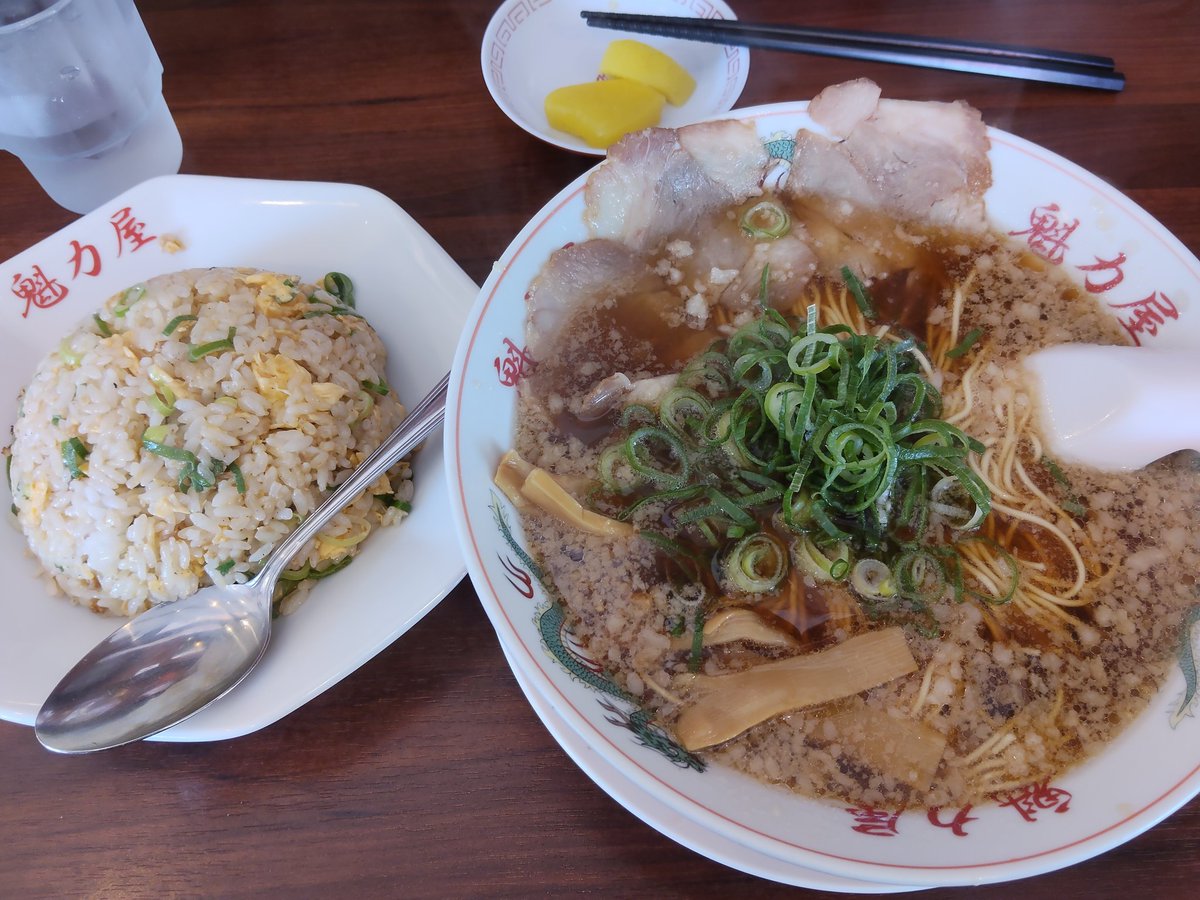 S_T8710's tweet photo. ニコラシカ6杯目くらいまで記憶あるけど、それ以降の記憶ほぼ無し
久しぶりの若い飲み会でした https://t.co/0F30VwRkyM
