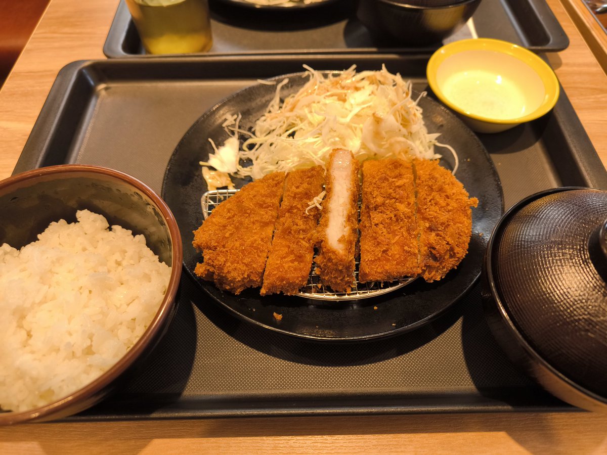 kumokaze's tweet photo. 今日は歯科検診だったので、終わってから松のやでとんかつです。

#青たく
#青リアル https://t.co/Wwh7BJq5Da
