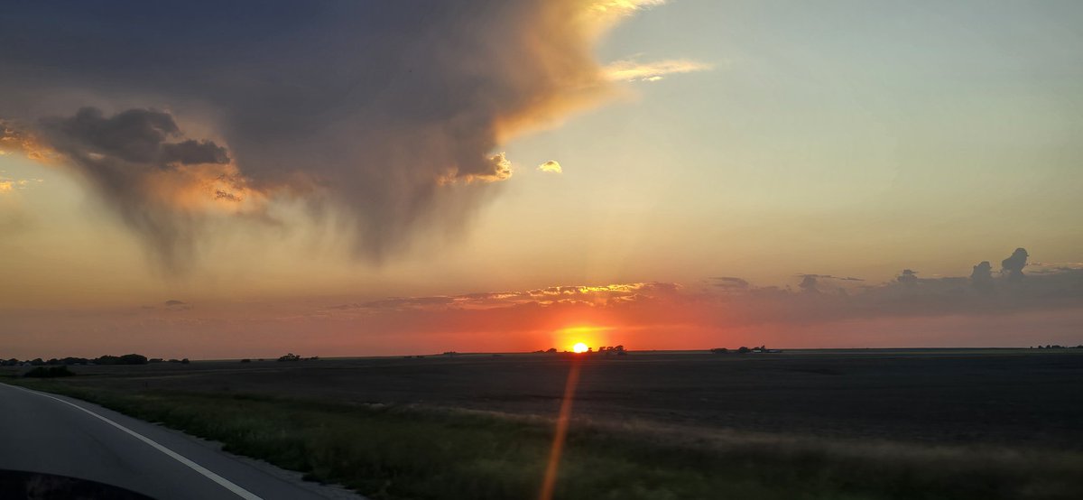 LeishaWimmer9's tweet photo. On the back of the bike with my favorite guy was much needed tonight. I love doing life with this man!! 

#KansasSunset #RelationshipGoals #HesMyHappy #LovingLifeWithHim https://t.co/afsBMMnGDD
