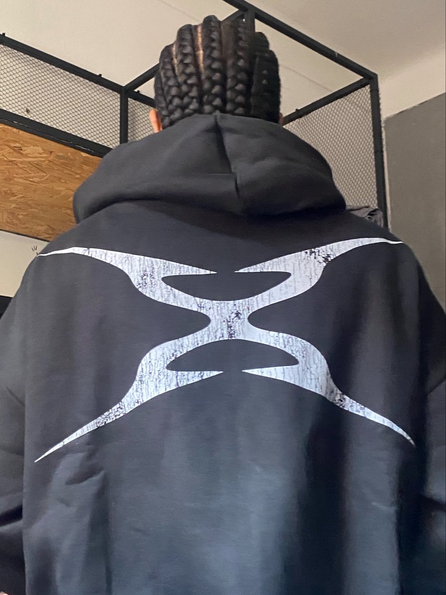 kz 🔪 tweet media