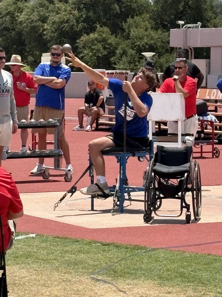 JCTrackField's tweet photo. Track Season is officially a wrap. Quick recap…

✅ 2 School Records Broken
✅All 3 Relays Advance to Regionals
✅2 Fr. Competing at #statemeet
✅Come home from #statemeet with 🥈and 🥉

I would say the future is bright 😎 https://t.co/vnlDnPZoNM