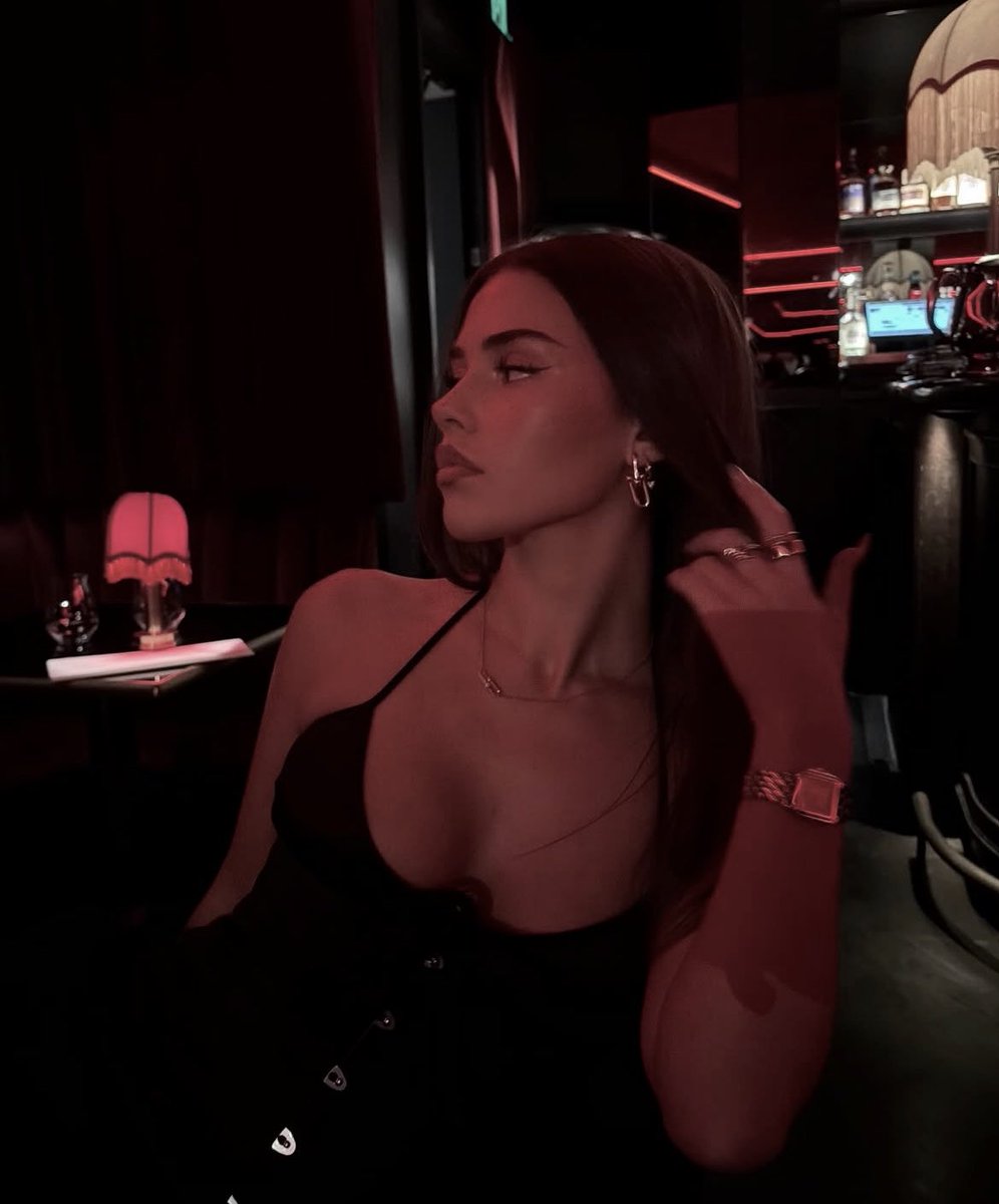 xbrooklynbabyyx's tweet photo. thought i wouldnt die at 25……or was it 26? 

🎉🎈 https://t.co/mcnEJR1Gle