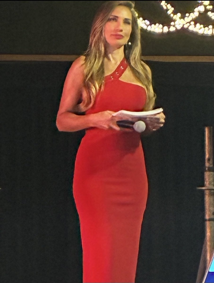 Artistasyshows's tweet photo. Carolina de Moras
Eventos 2026
Ricardo Suárez Daúd
ARTISTAS PARA EVENTOS Y EMPRESAS
#animadoras #animadores #humoristas
#charlistas #eventos2026 https://t.co/ADCMmInIm8