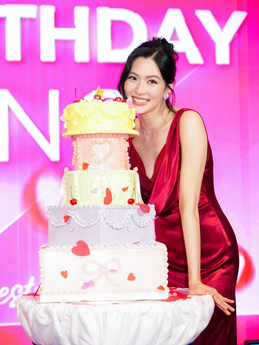 Linglingkwong_Official tweet media