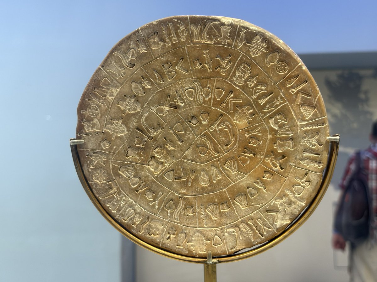 昨日はイラクリオン古代博物館にも行ってきました。 ファイストスの