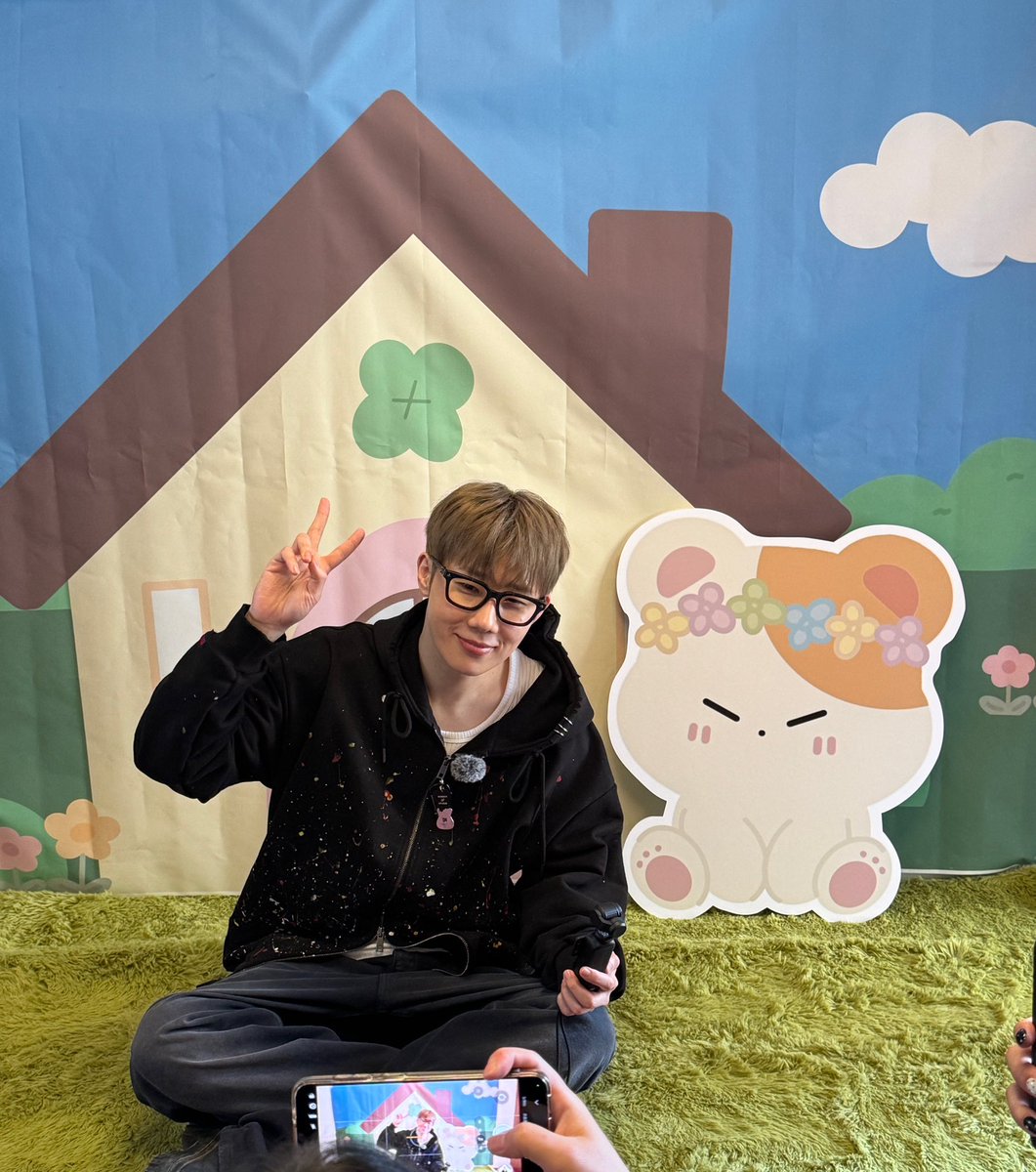 coltespace's tweet photo. ✧･ﾟ: *✧･ﾟ:* *:･ﾟ✧*:･ﾟ✧
𝟮𝟬𝟮𝟲 𝗦𝗨𝗡𝗚𝗞𝗬𝗨 𝗕-𝗗𝗔𝗬

𝑪𝑯𝑶𝑶𝑺𝑬 𝒀𝑶𝑼𝑹 𝑺𝑰𝑫𝑬

귀엽고 정성스럽게 꾸며주신 주최자님들과 직접 방문해주신 성규님 감사합니다!

04.25 ~ 04.28

#성규는_햄찌일까_여우일까
#성규는_아무래도_햄찌지

대관문의: https://t.co/LpCwH9KNEJ https://t.co/gqclbf5CKQ