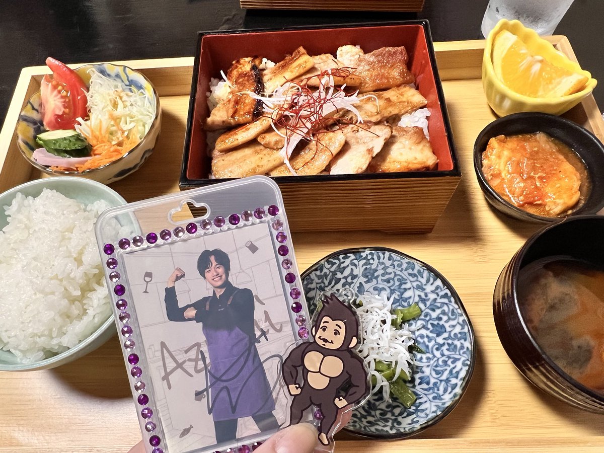 あみごん tweet media