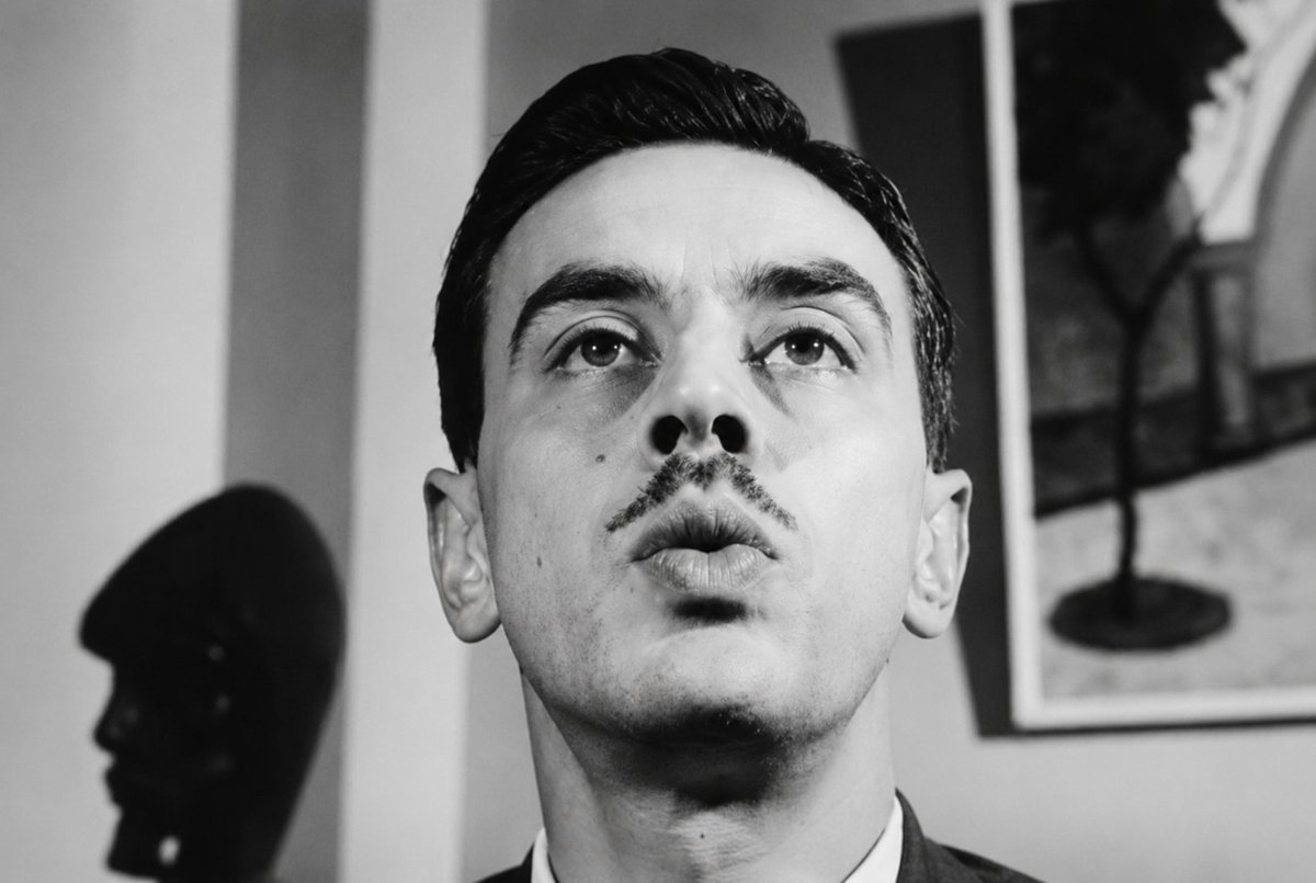 robinrobles's tweet photo. ¡HAY VIDEO!
1961, En plena Guerra Fría, Estados Unidos lanza la #AlianzaParaElProgreso.
En Ecuador la #JuntaMilitar recibe🫡 al #DepartamentoDeEstado y su Embajador.
En 1963 sus contactos son estos 3 personajes ¿LOS IDENTIFICAS?
#ElFotogramaDeHistoriaViva
#HistoriaViva https://t.co/8pNiWm55nZ
