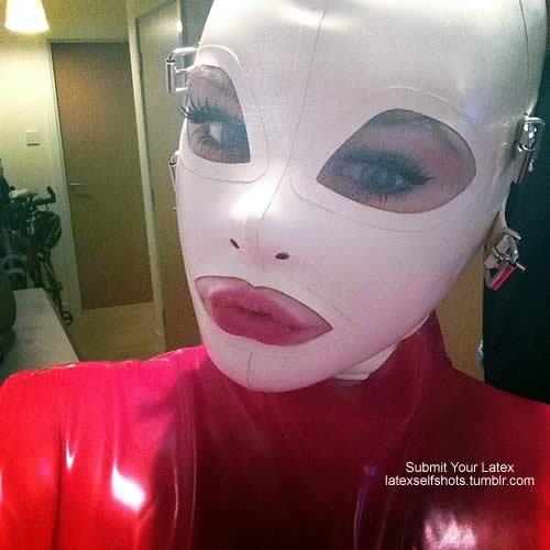 Latexmaster8 tweet media