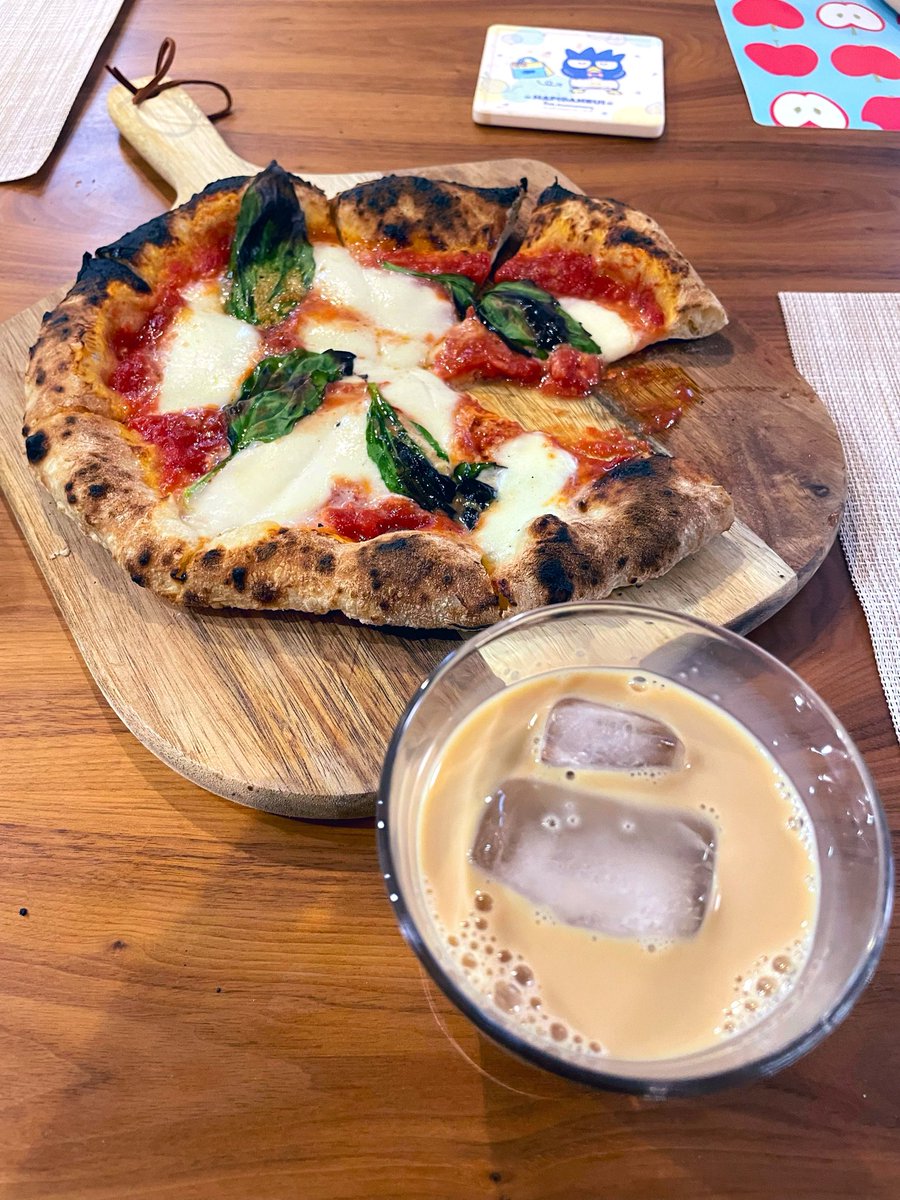 jacgohan's tweet photo. 昨日はモリゾーとピザパーティー！
生地やソースの仕込む過程も含めて楽しい🍅

#モリゾー珈琲
#バツマルゲリータ https://t.co/6av9tHO5ZL