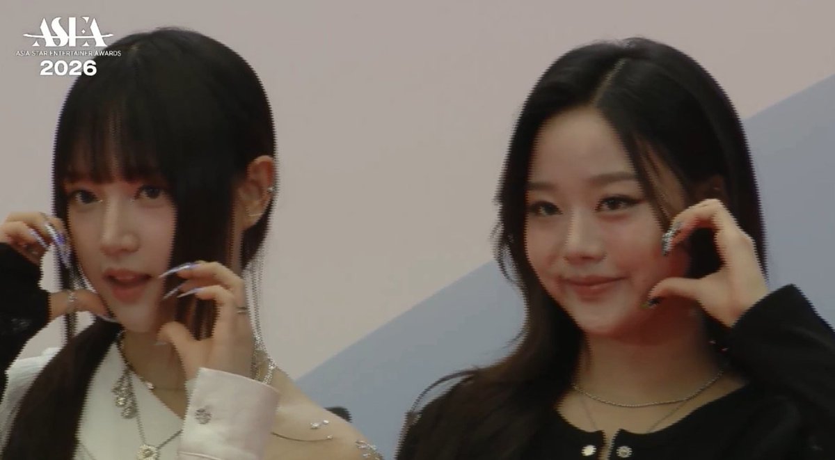 vvup_universe's tweet photo. 📸 260516 | VVUP Red Carpet | ASEA 2026

VVUP SHINE AT ASEA 2026
#VVUPatASEA2026
#비비업 #VVUP https://t.co/n42DMBQiVA