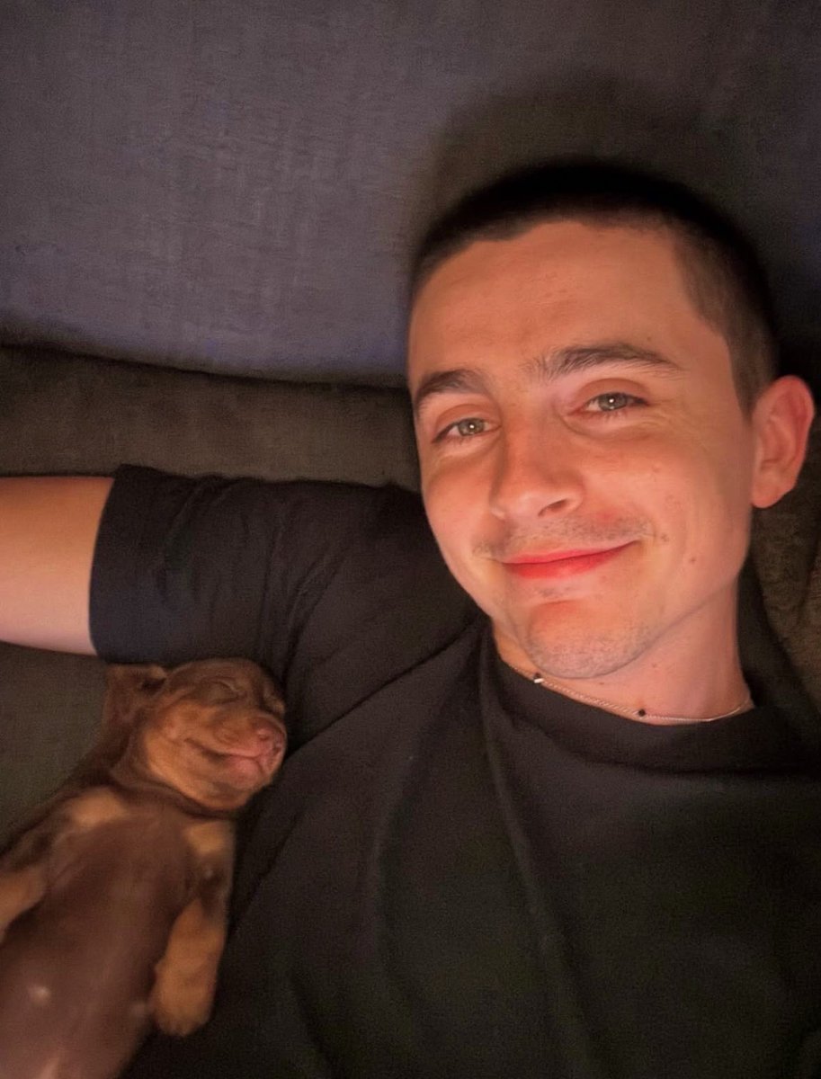 JOSHUAHASFAITH's tweet photo. GOOD MORNING TIMOTHEE NATION 😎 https://t.co/9npynrbAB2